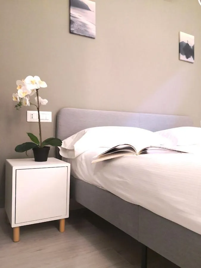 Luxury Apartment Near Niguarda Graziano39 Milano Italia