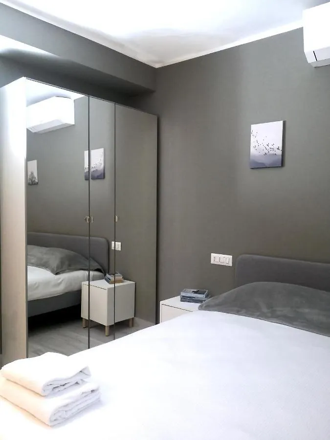 Luxury Apartment Near Niguarda Graziano39 Milano 0*,