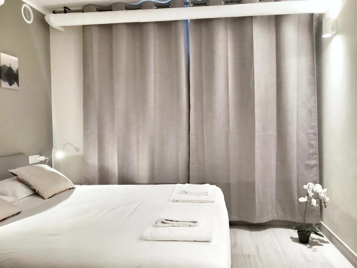 Luxury Apartment Near Niguarda Graziano39 Milano Italia